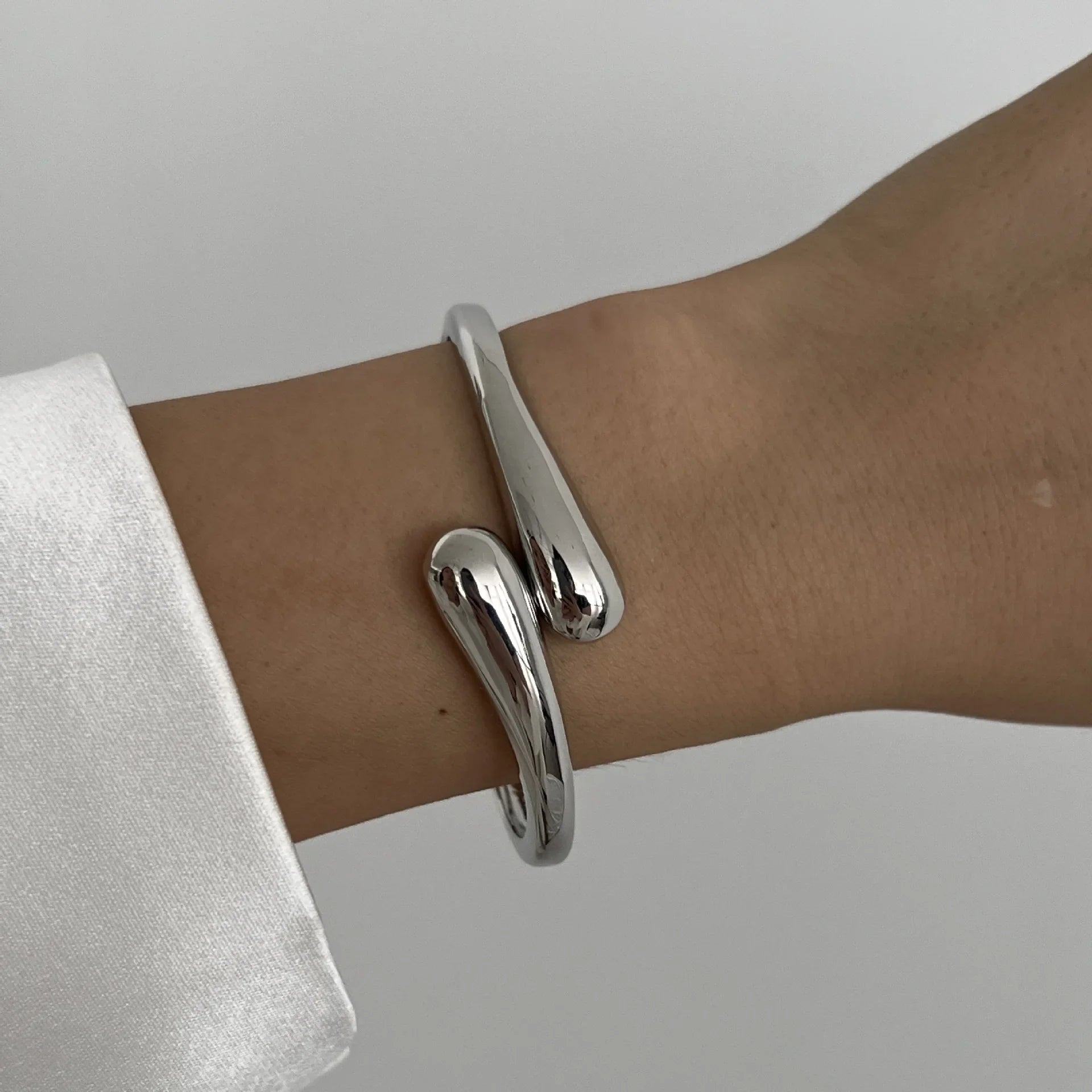 Nova Coil Cuff