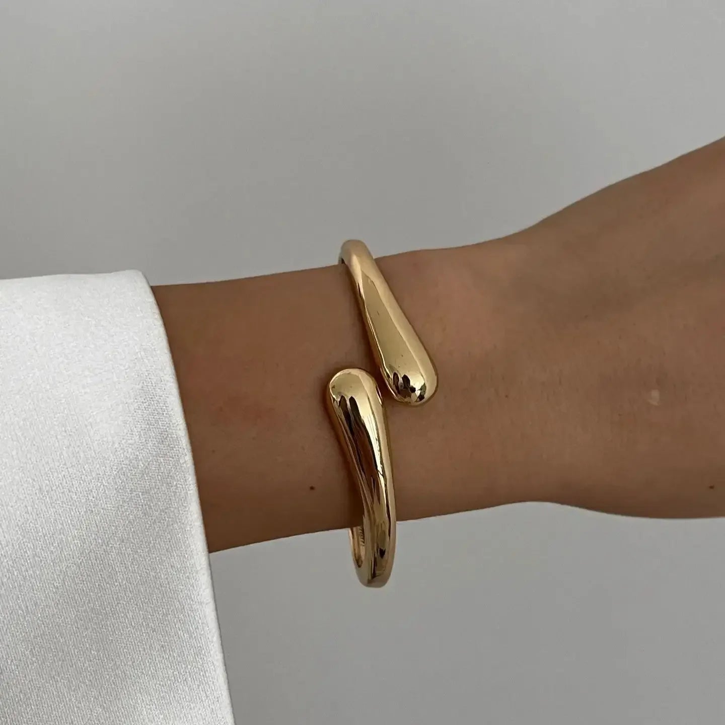 Nova Coil Cuff
